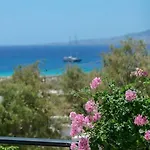 Tasia Apartahotel 3*